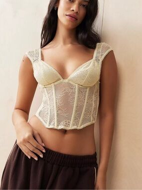 UO Out From Under Cream Lace Corset Crop Top With Cap Sleeve Coquette Festival